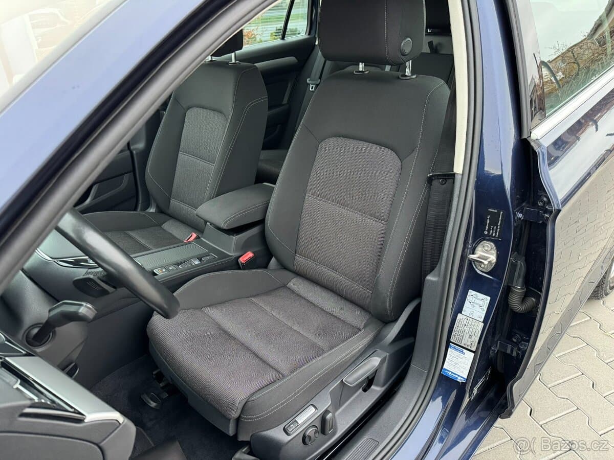 2016 Volkswagen PASSAT - 13