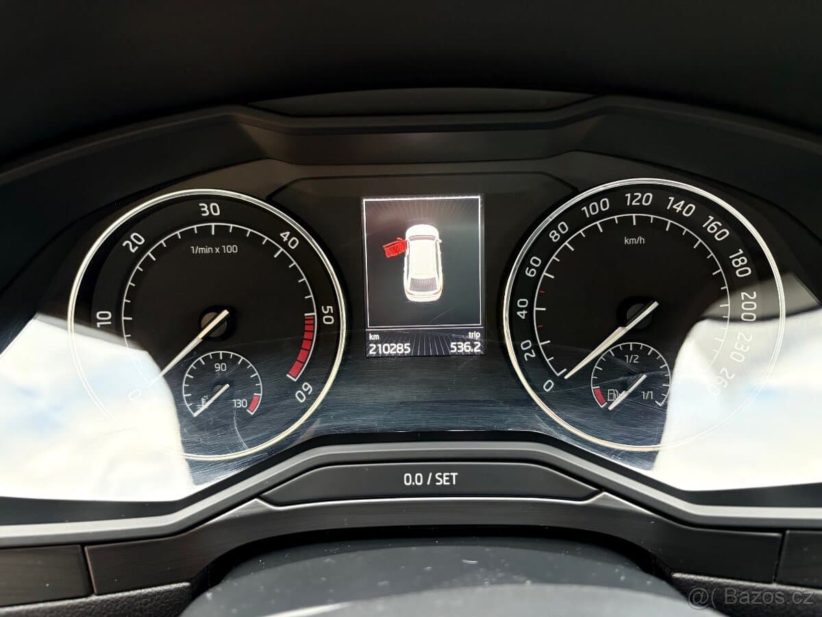 2016 Škoda SUPERB - 13
