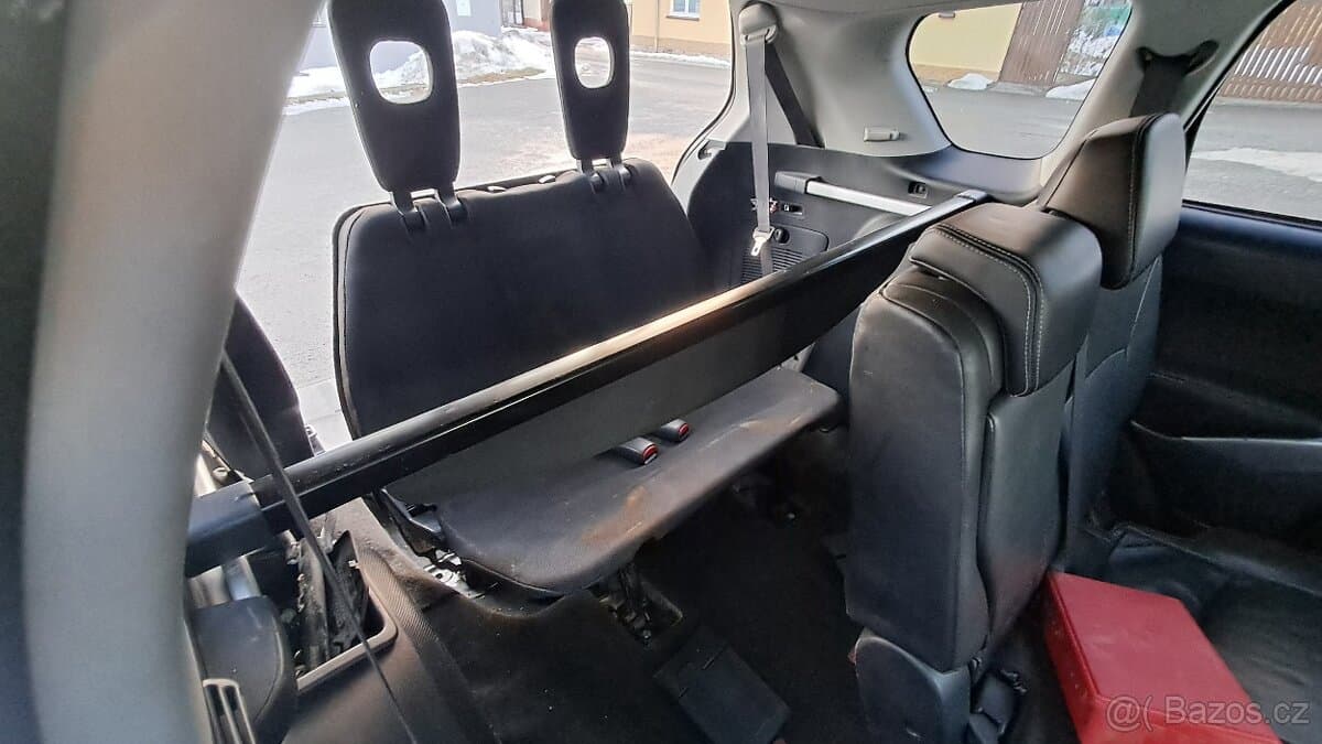 Peugeot 4007 - 13