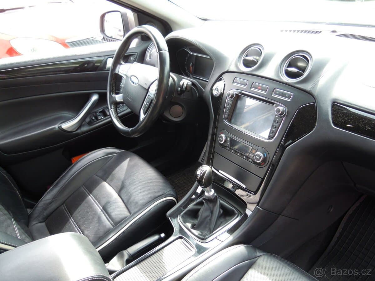 2013 Ford MONDEO - 13