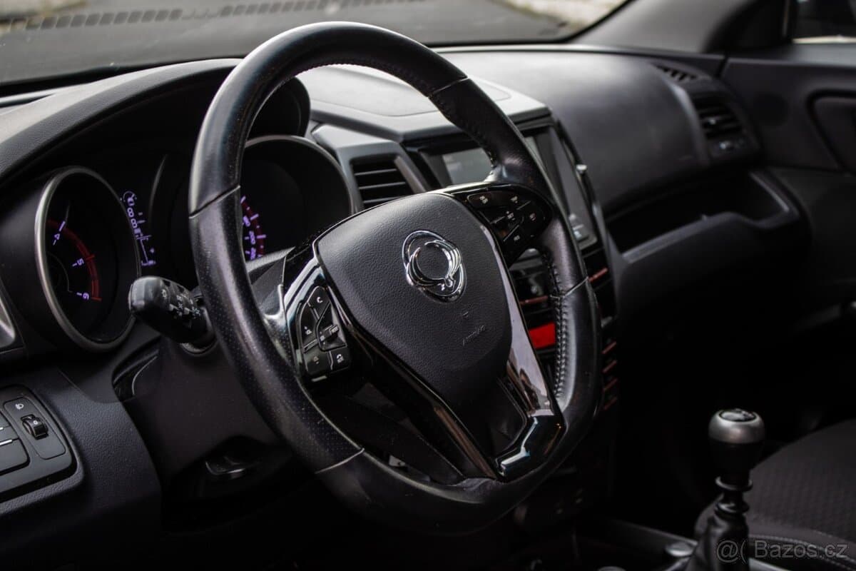 2018 SsangYong XLV - 13