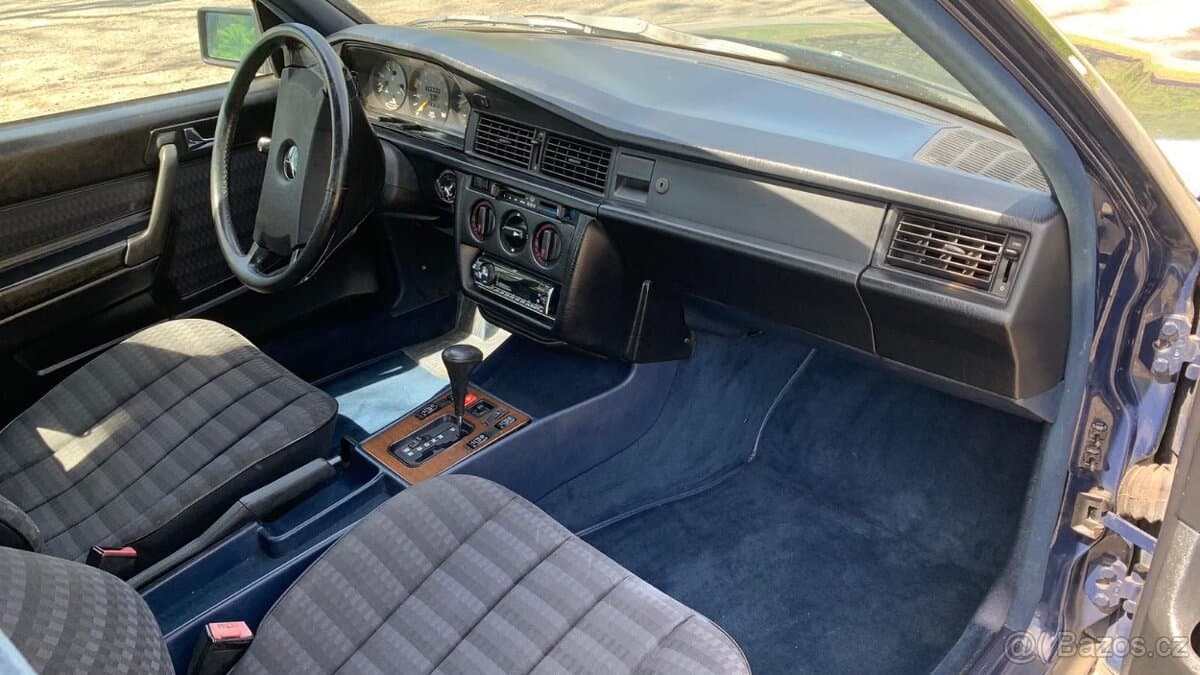 1988 Mercedes-Benz 190 - 13