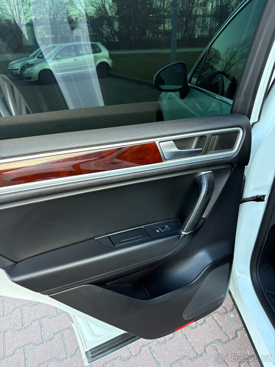 Volkswagen TOUAREG - 13