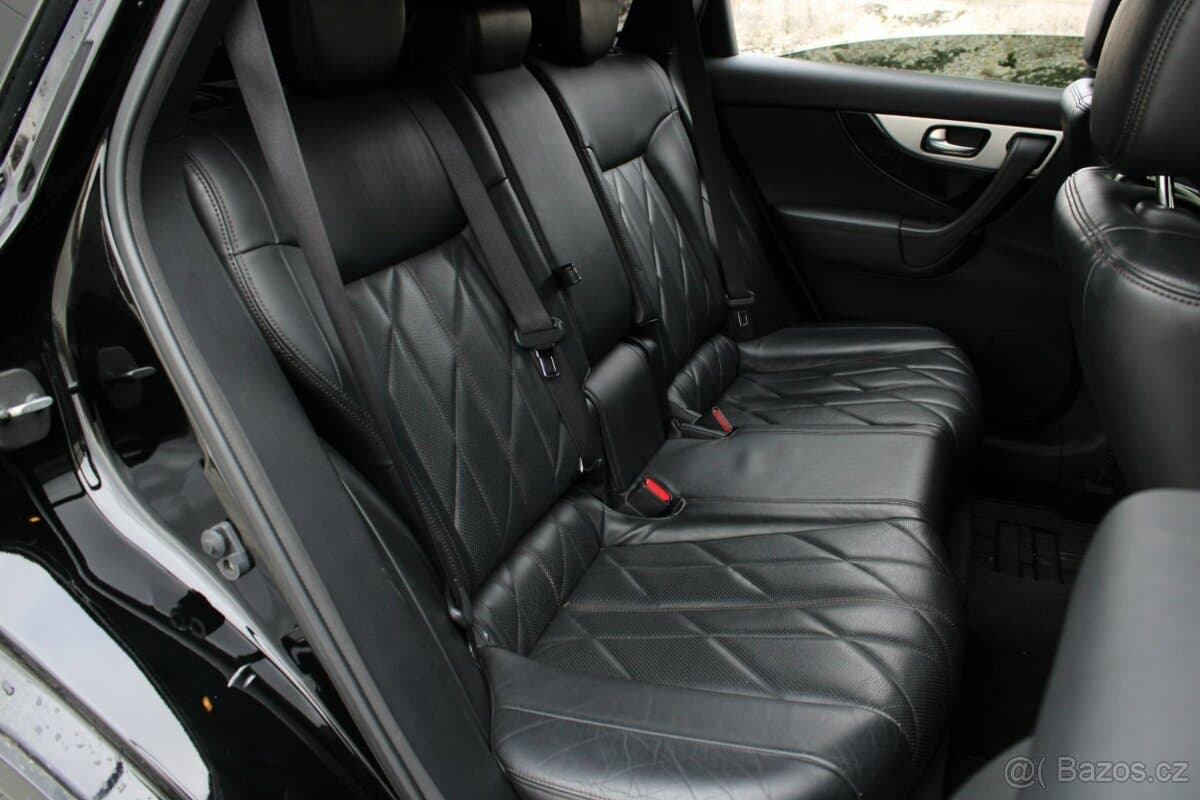 2014 Infiniti QX70 - 13