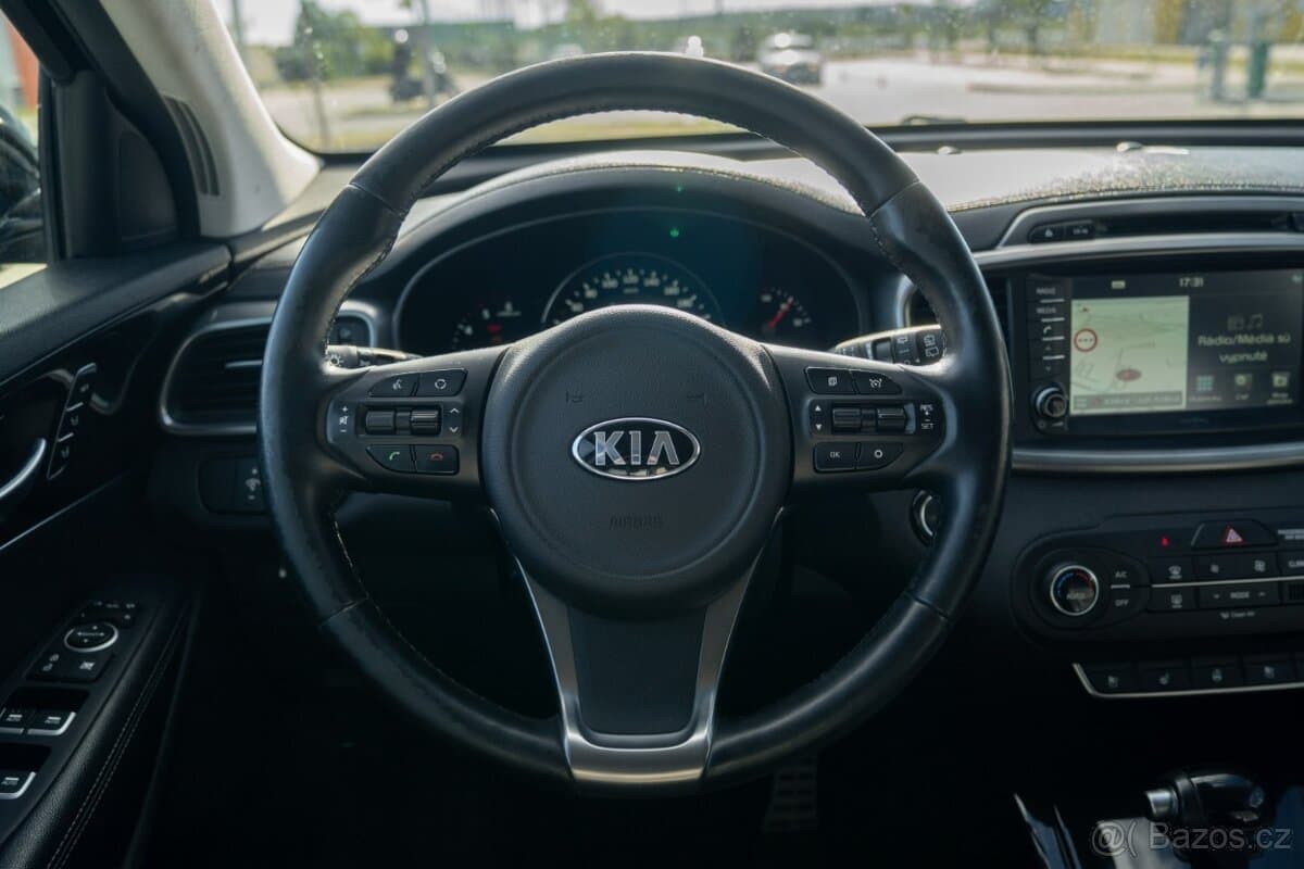 2016 Kia SORENTO - 13