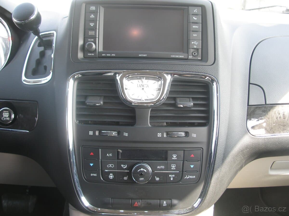 Lancia VOYAGER - 13