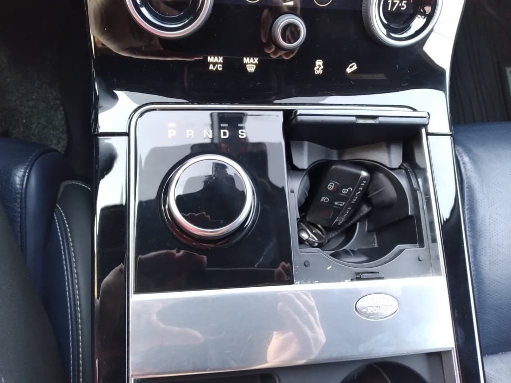 2019 Land Rover RANGE ROVER VELAR - 13