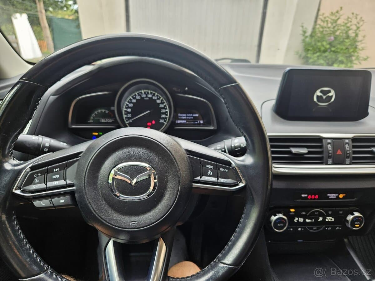 2018 Mazda 3 - 13