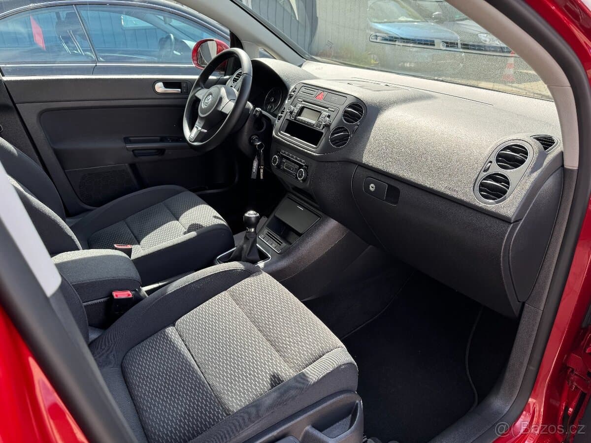 2011 Volkswagen GOLF - 13