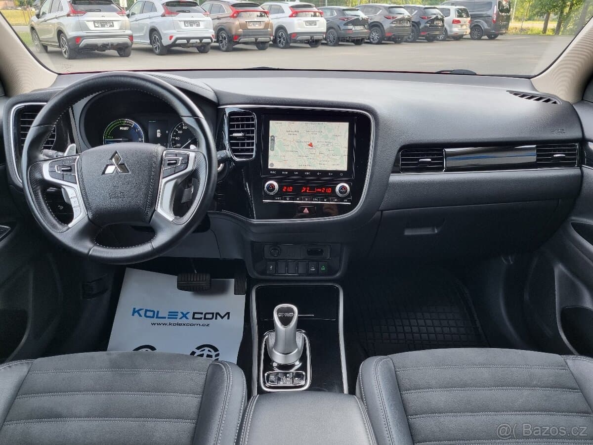 2021 Mitsubishi OUTLANDER - 13