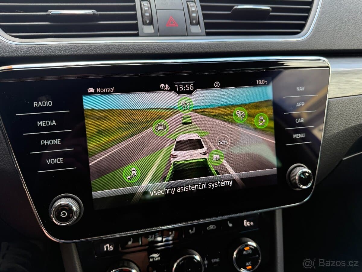 2022 Škoda SUPERB - 13