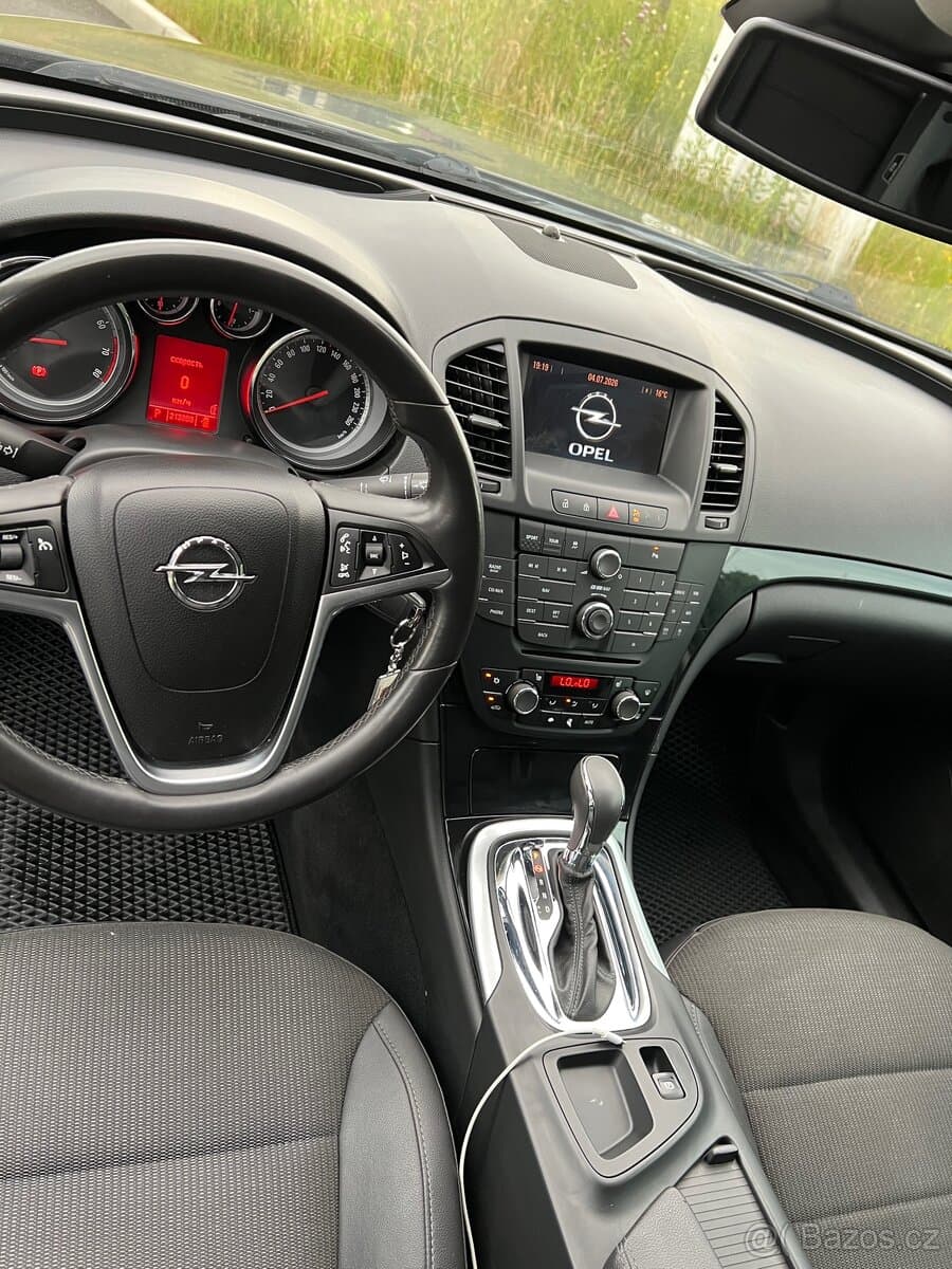 2009 Opel INSIGNIA - 13