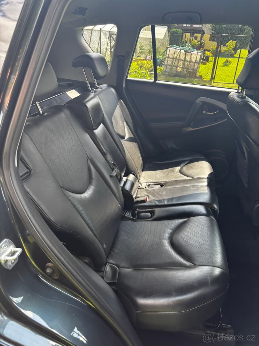 2006 Toyota RAV4 - 13