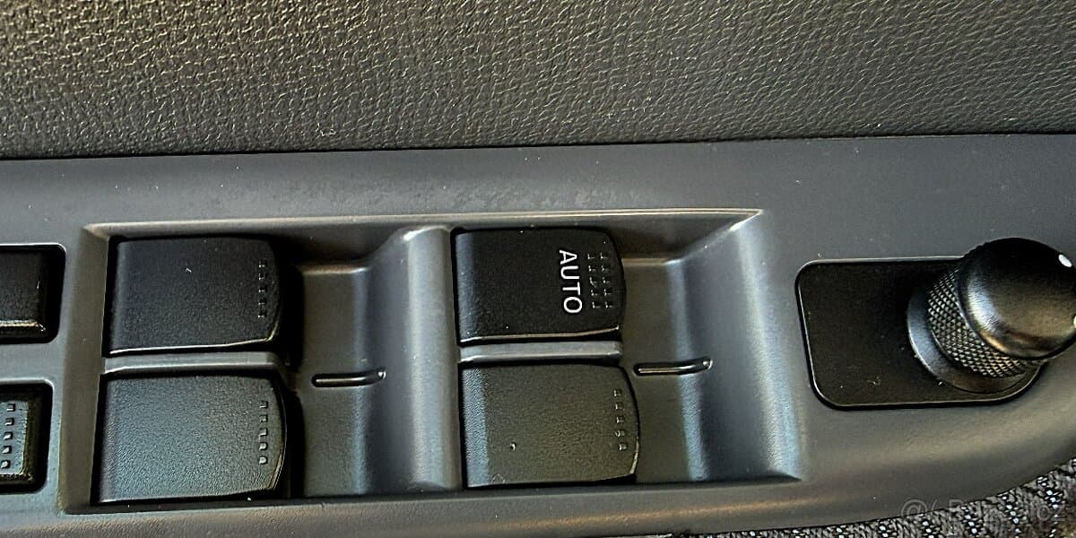 2009 Suzuki SWIFT - 13