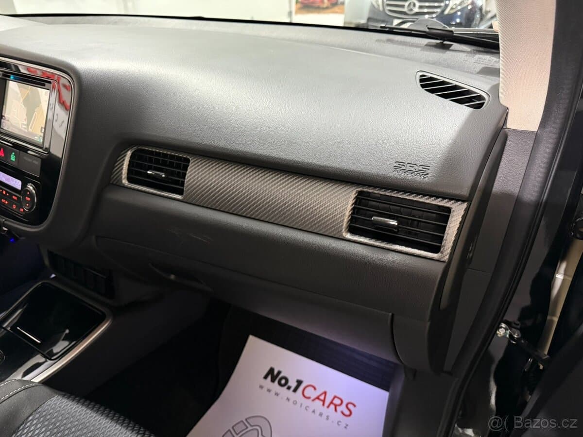 2017 Mitsubishi OUTLANDER - 13