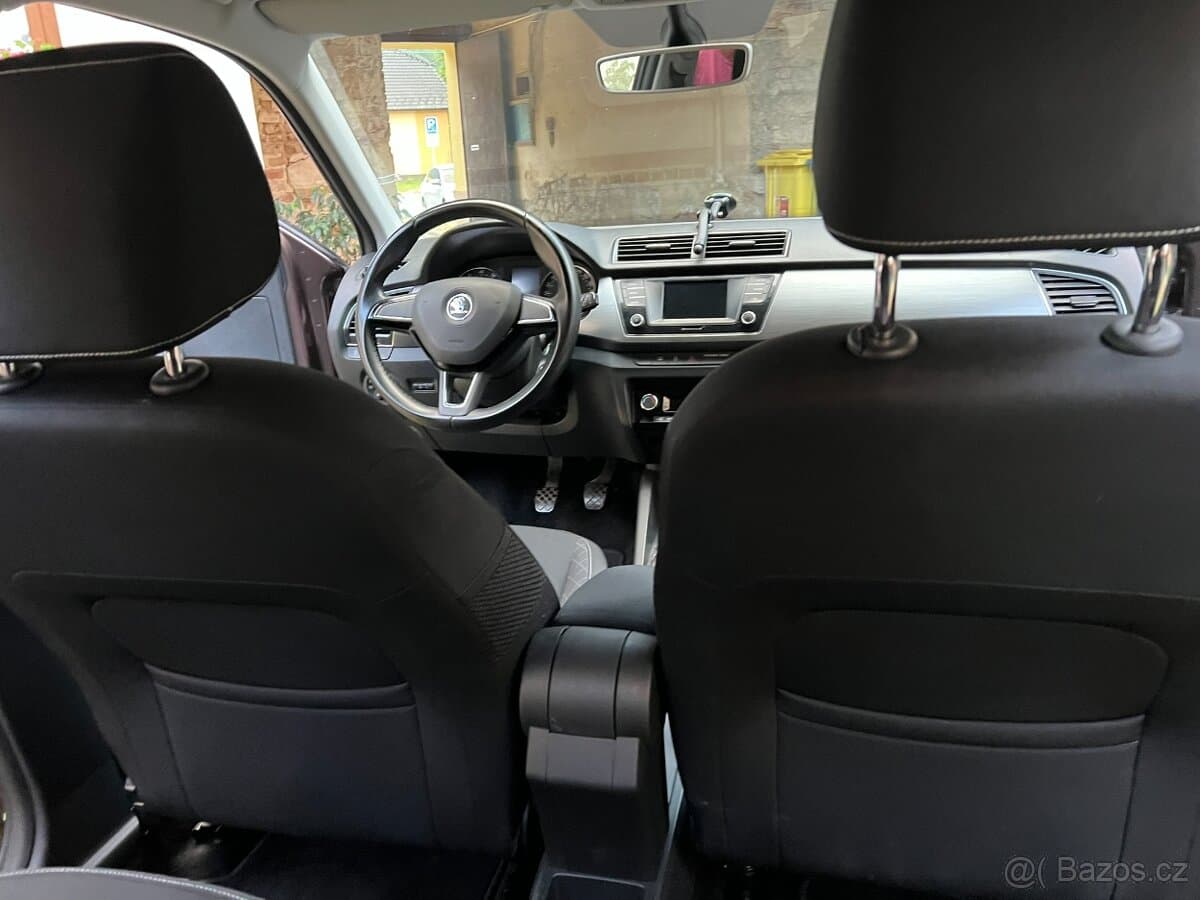 2015 Škoda FABIA - 13