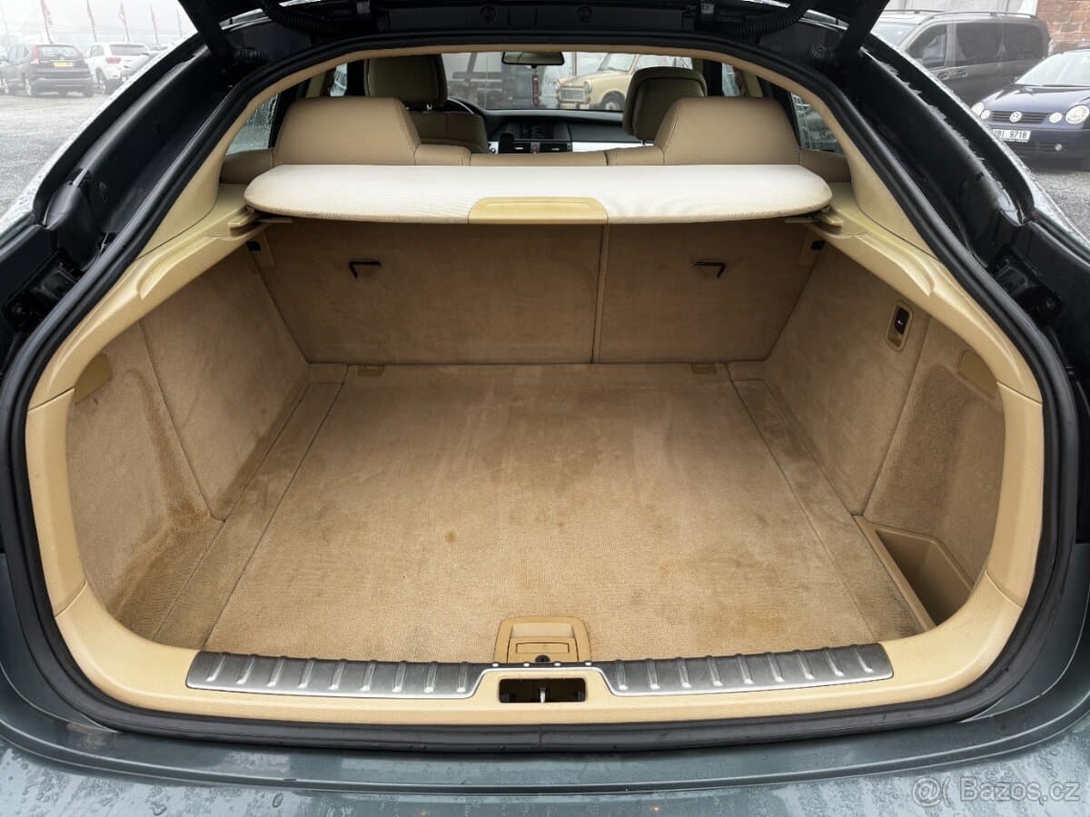 2011 BMW X6 - 13