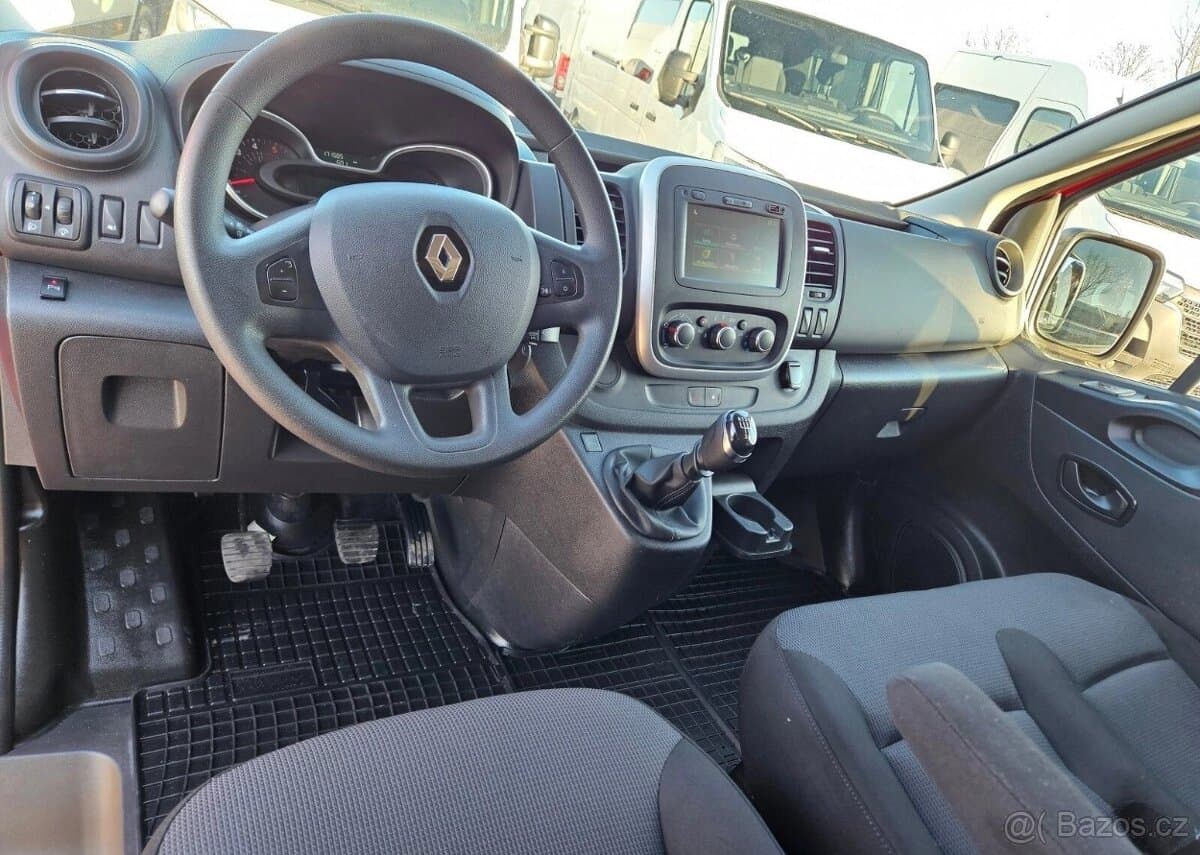 2020 Renault TRAFIC - 13