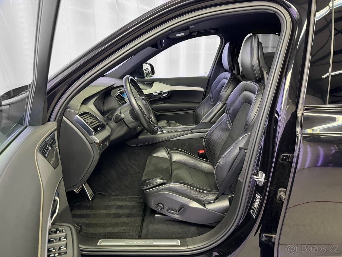 2021 Volvo XC90 - 13