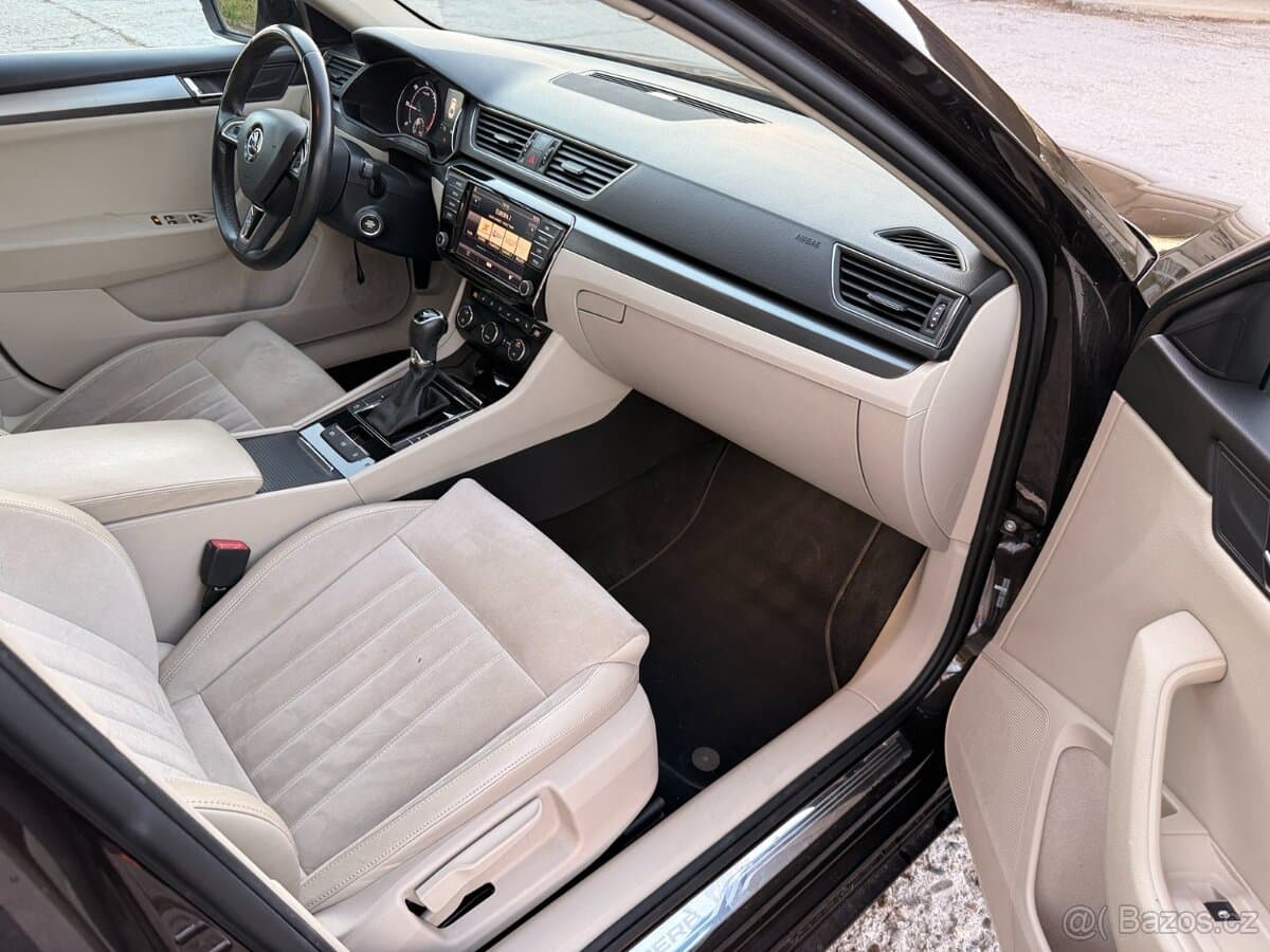 2016 Škoda SUPERB - 13