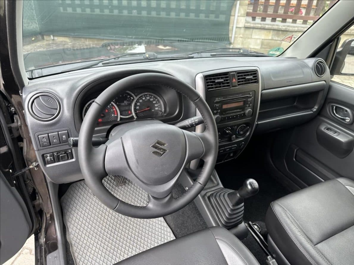 2015 Suzuki JIMNY - 13