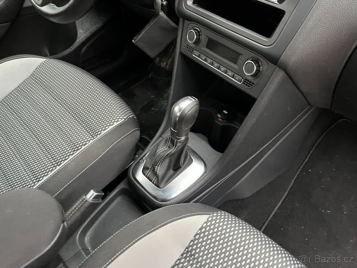2012 Volkswagen POLO - 13