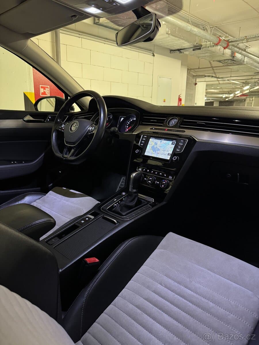 2016 Volkswagen PASSAT - 13