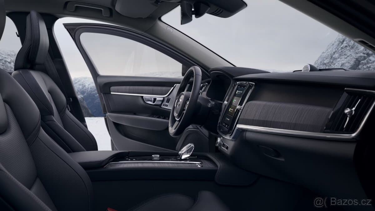 2023 Volvo V90 - 13