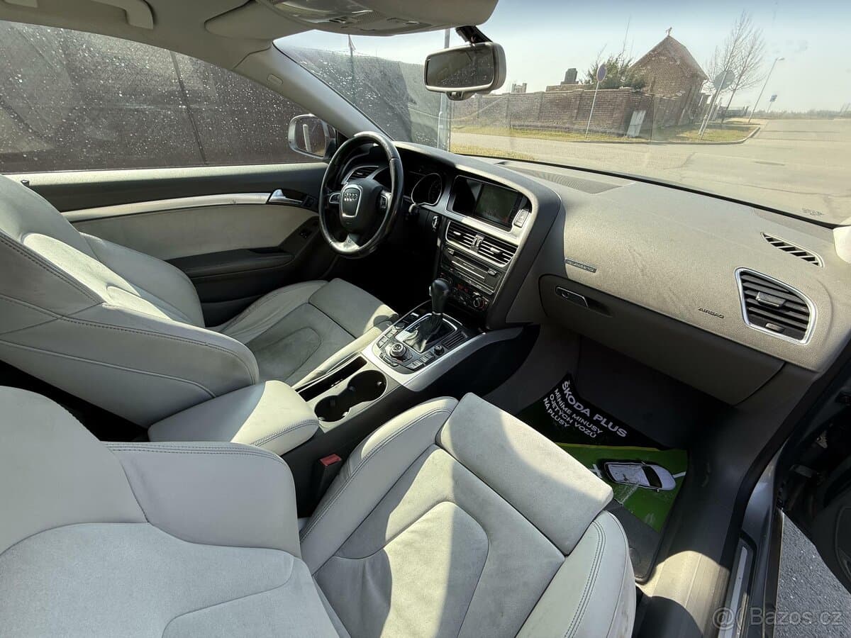 2010 Audi A5 - 13