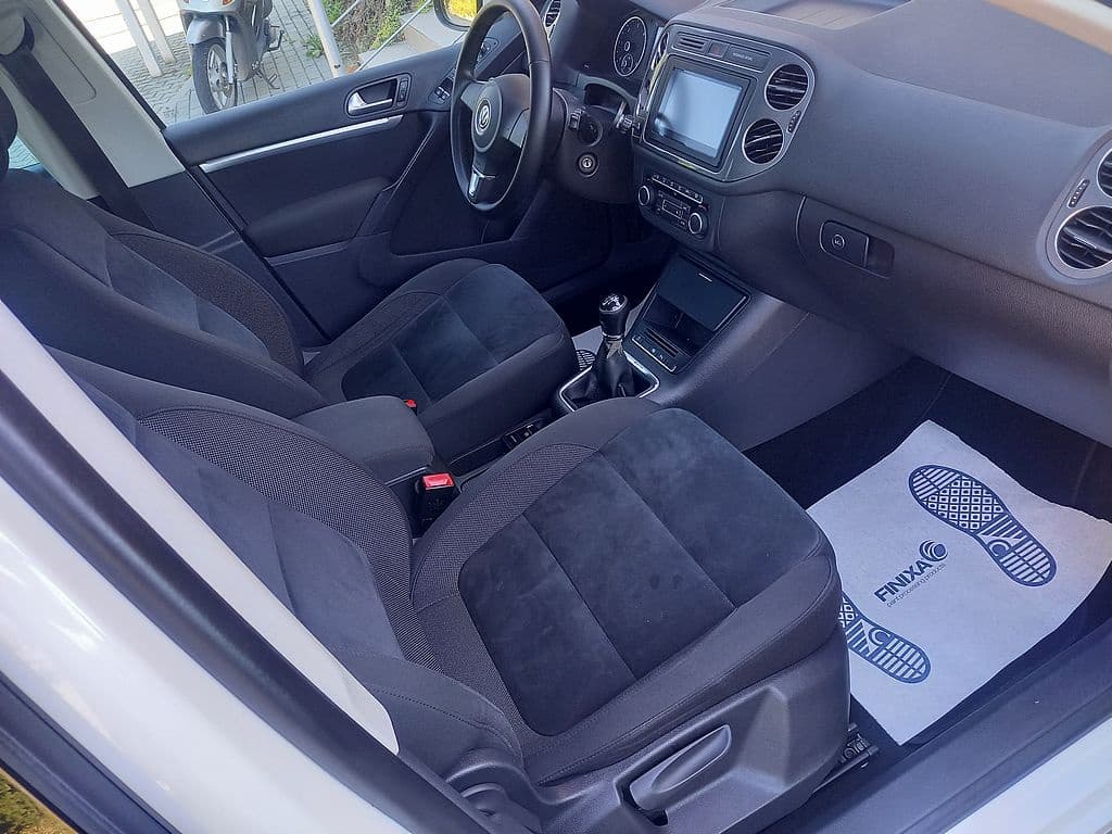 2012 Volkswagen TIGUAN - 13