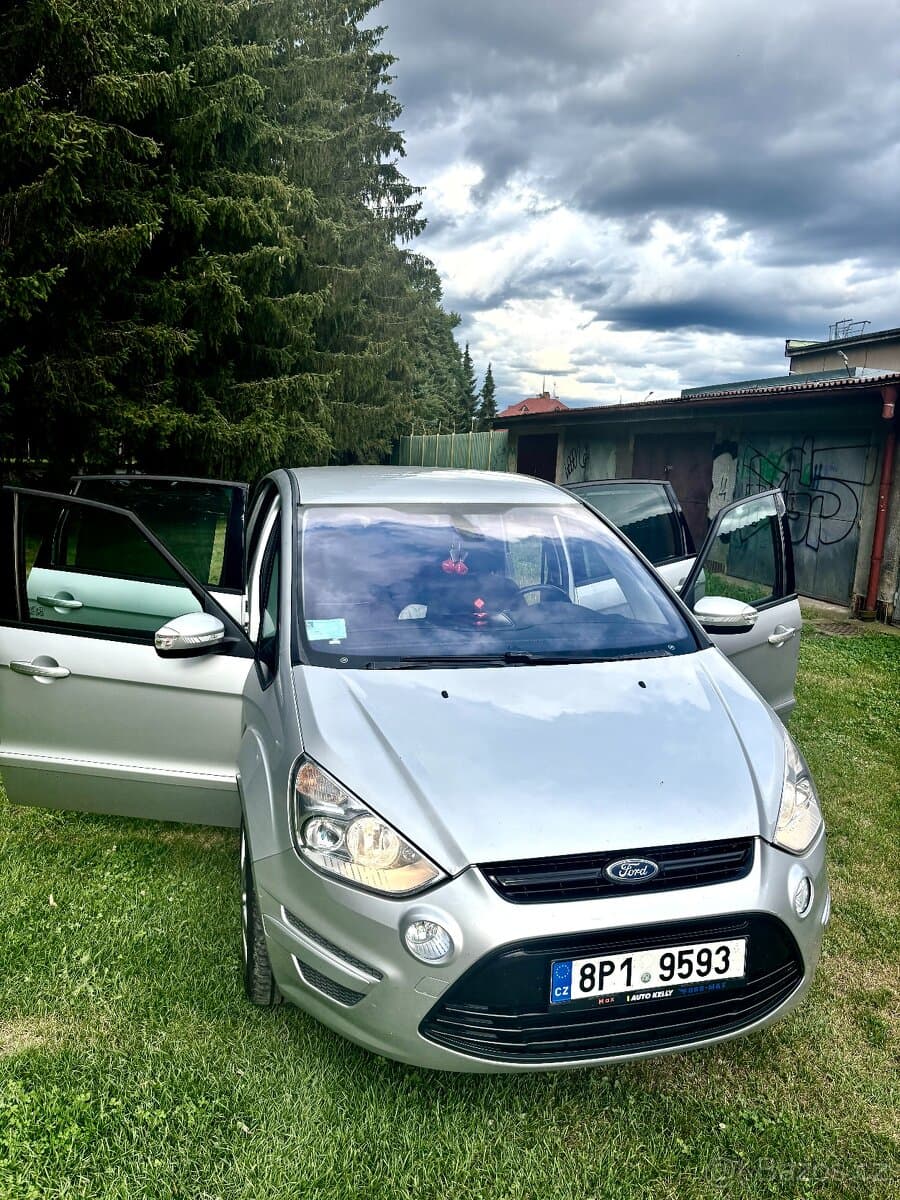 2010 Ford S-MAX - 13