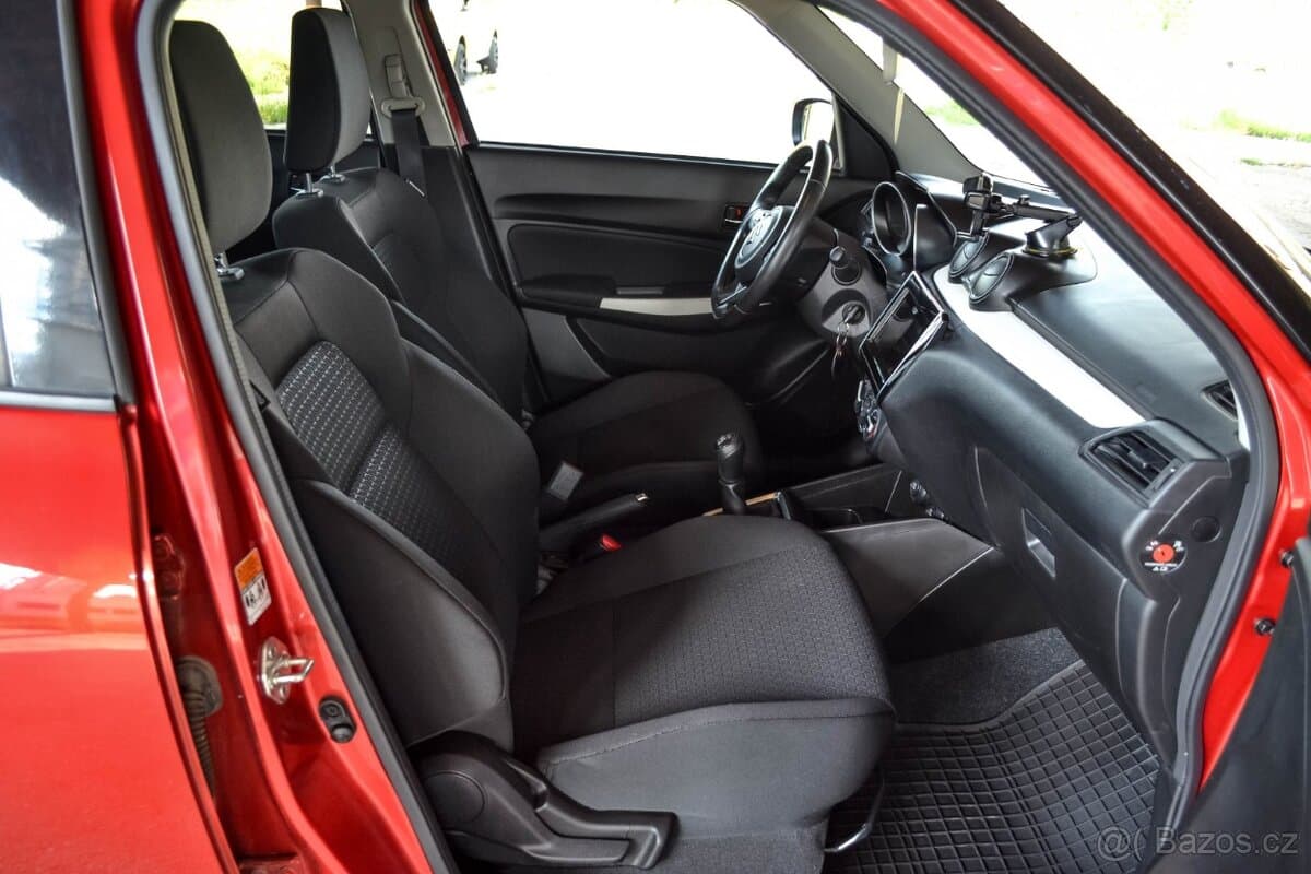 2019 Suzuki SWIFT - 13