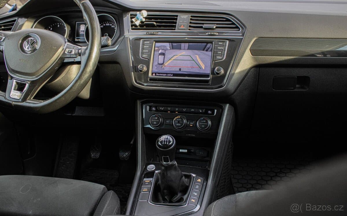 2017 Volkswagen TIGUAN - 13