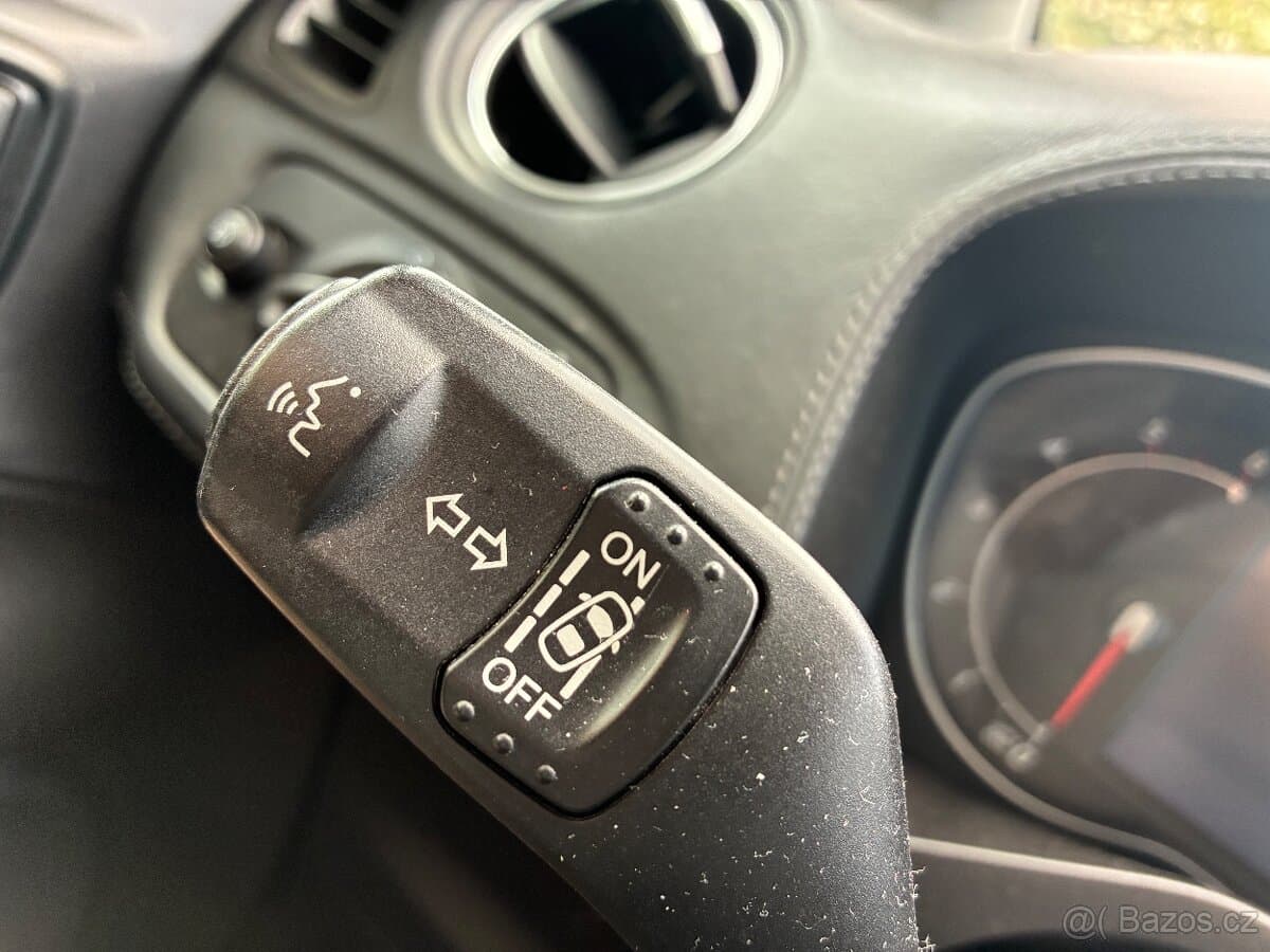 2014 Ford S-MAX - 13