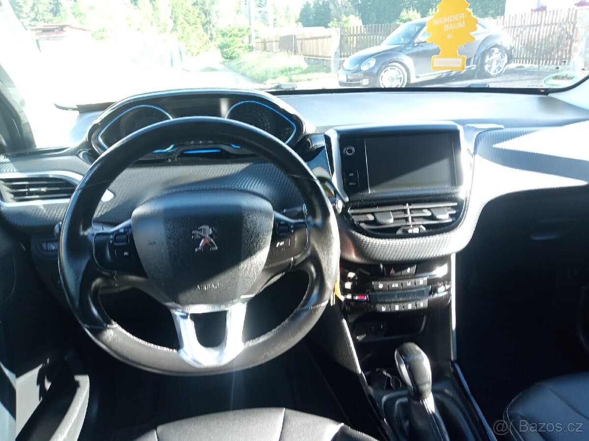 2015 Peugeot 2008 - 13