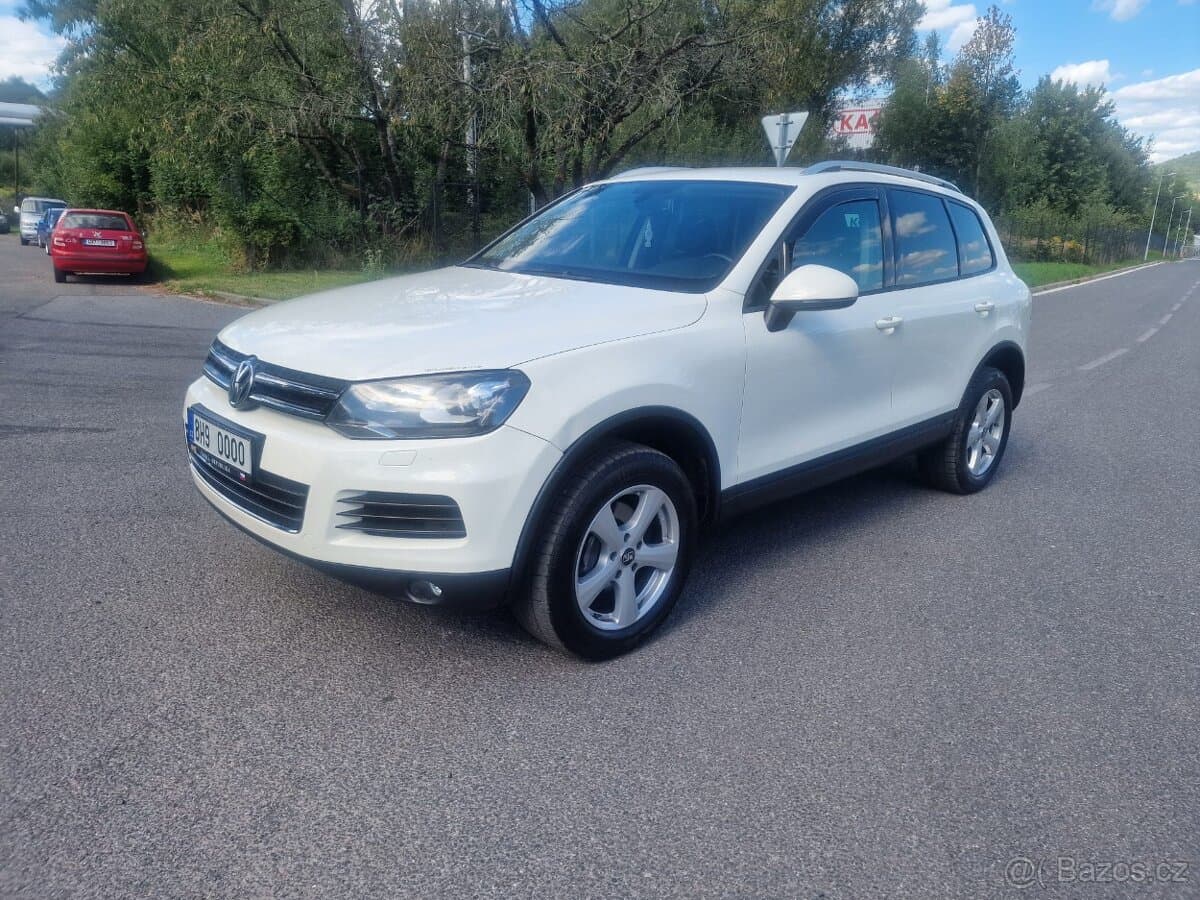 2011 Volkswagen TOUAREG - 13