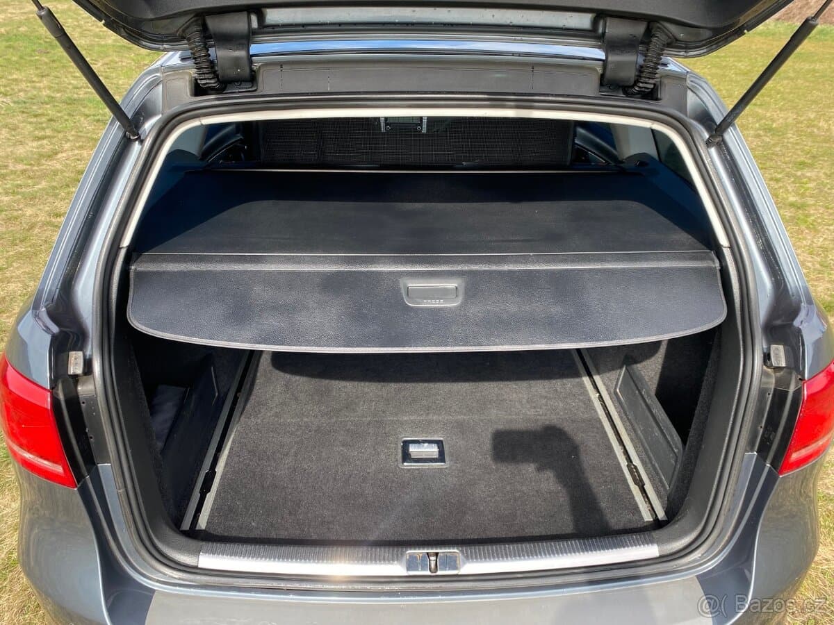 2010 Volkswagen PASSAT - 13