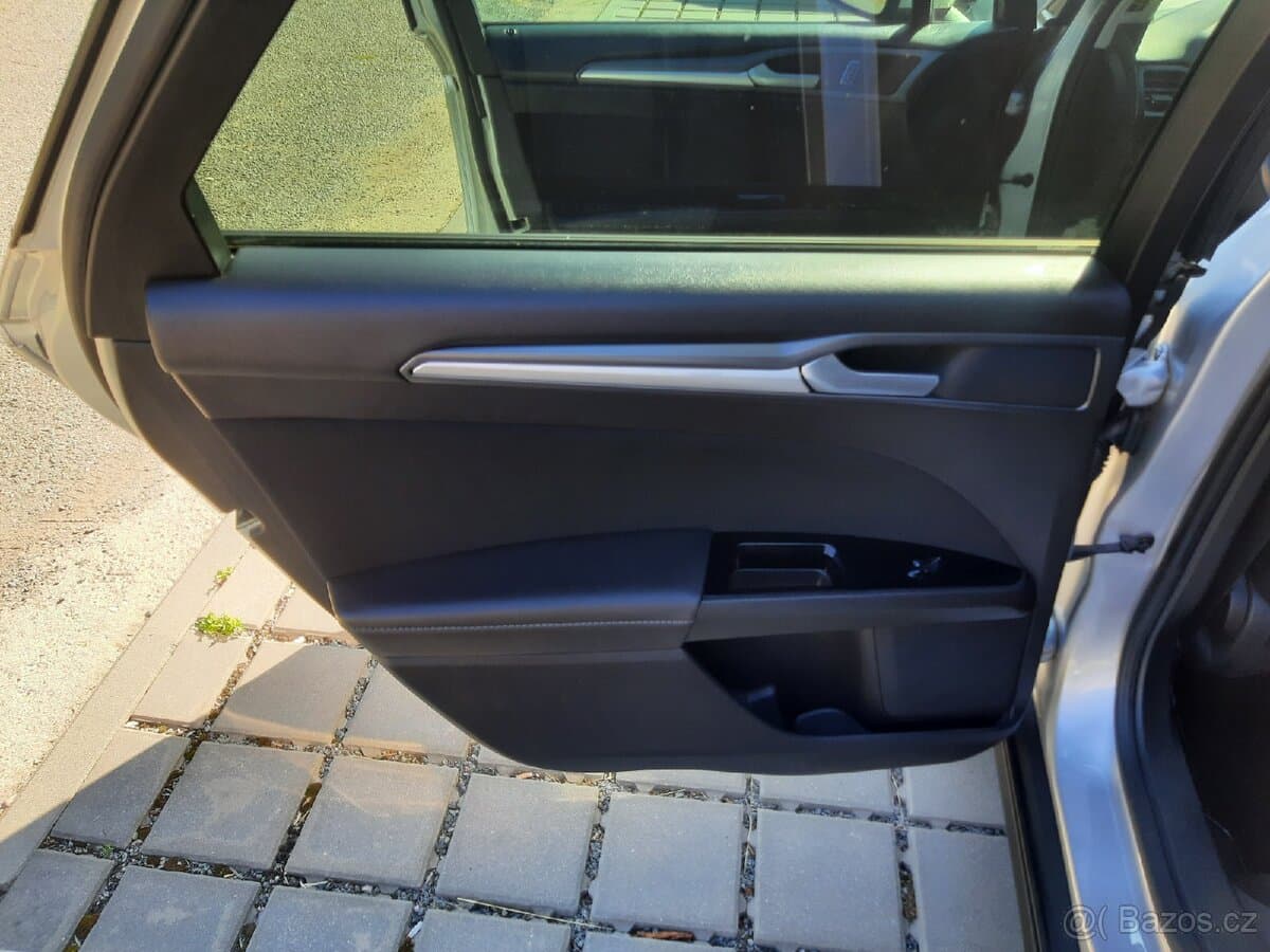 2015 Ford MONDEO - 13