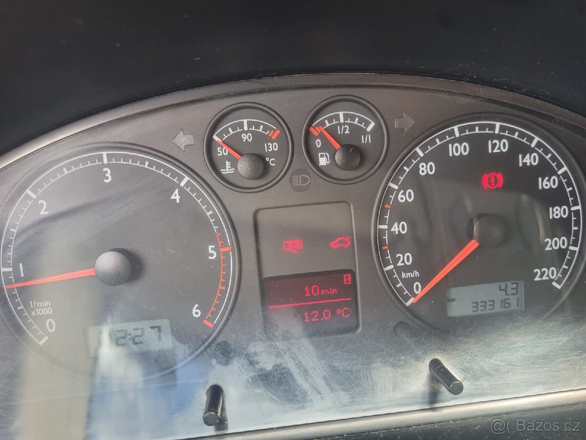 2003 Volkswagen MULTIVAN - 13