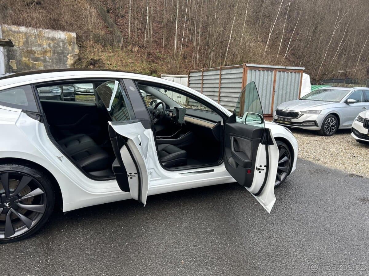 2020 Tesla MODEL 3 - 13