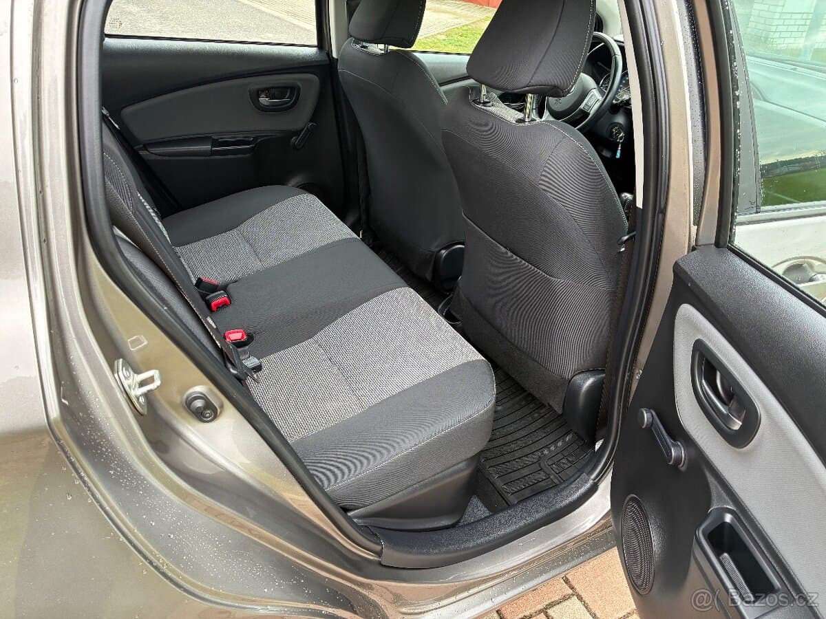 2016 Toyota YARIS - 14