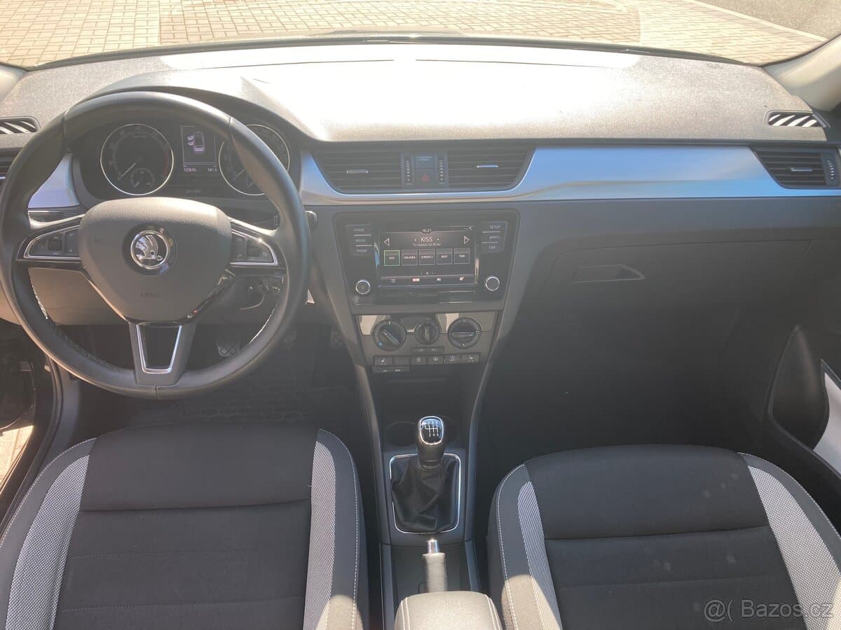 2017 Škoda RAPID - 14