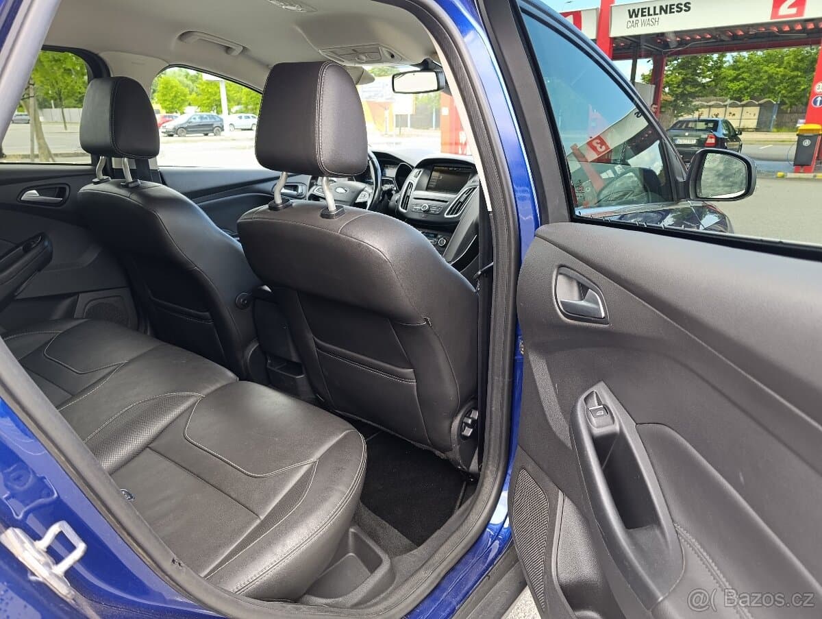 2016 Ford FOCUS - 14
