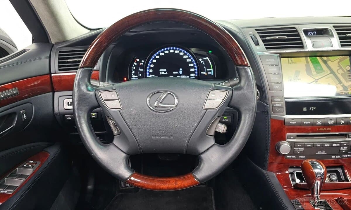 2012 Lexus LS - 14