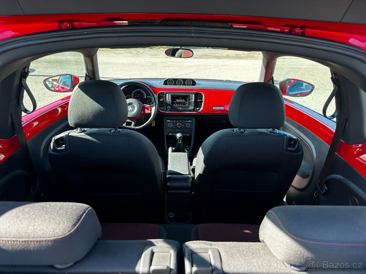 2015 Volkswagen BEETLE - 14