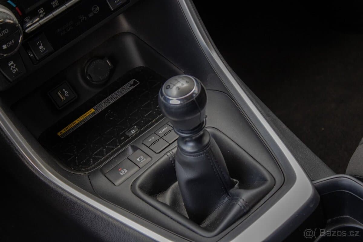 2023 Toyota RAV4 - 14