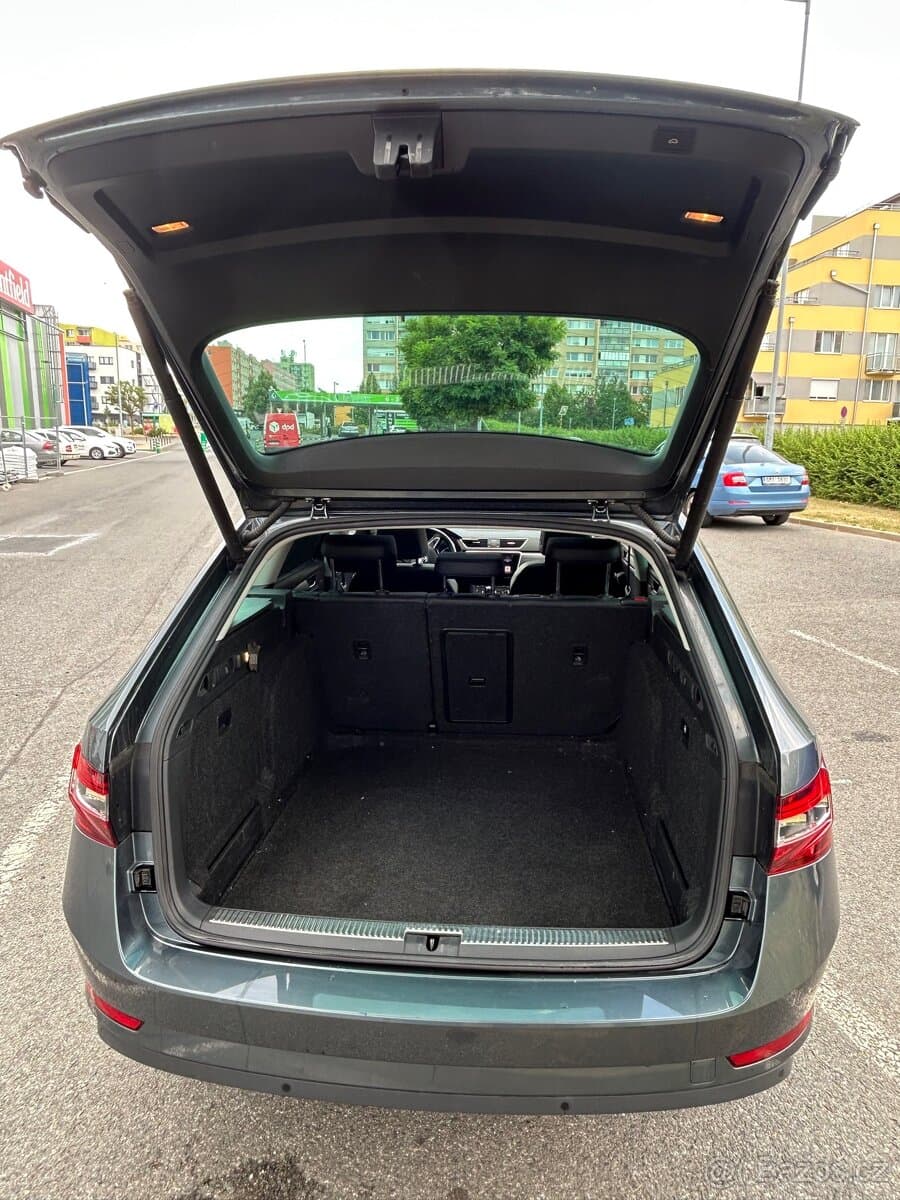 2019 Škoda SUPERB - 14
