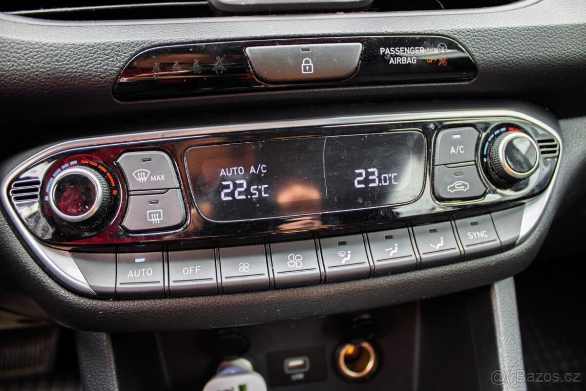 2021 Hyundai i30 - 14