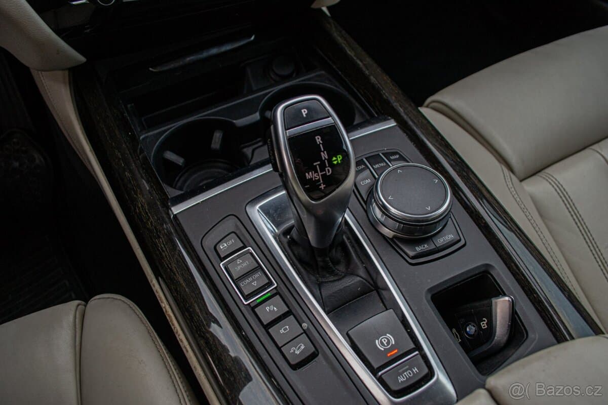 2017 BMW X5 - 14