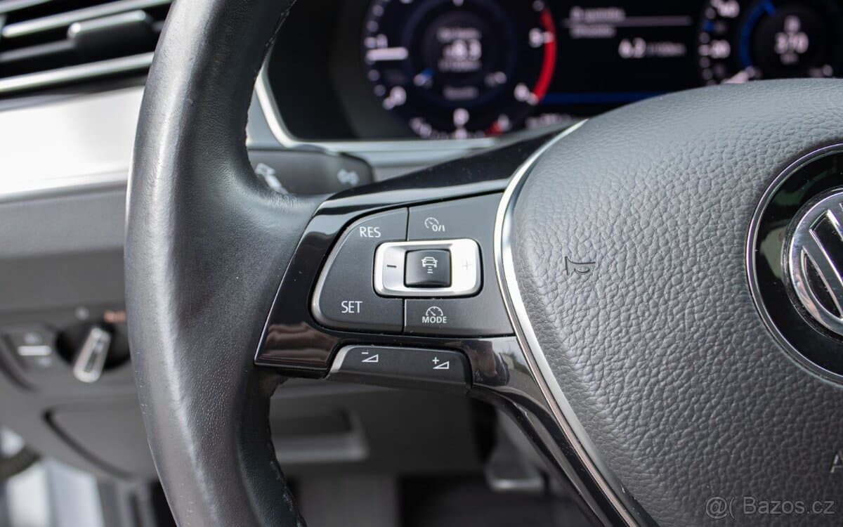 2018 Volkswagen PASSAT - 14